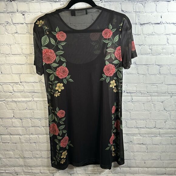 👗 MinkPink Mesh Overlay Tee Dress - Size XS - Picture 6 of 6